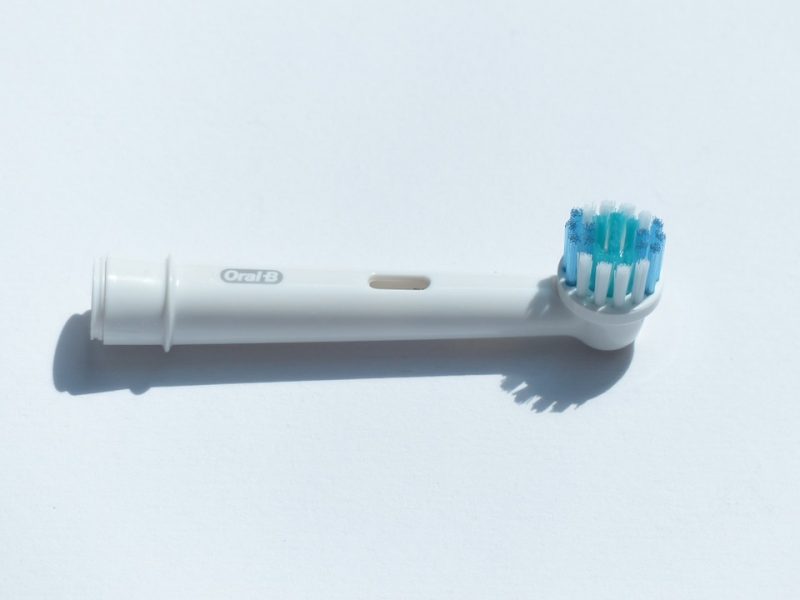 pulire spazzolino elettrico